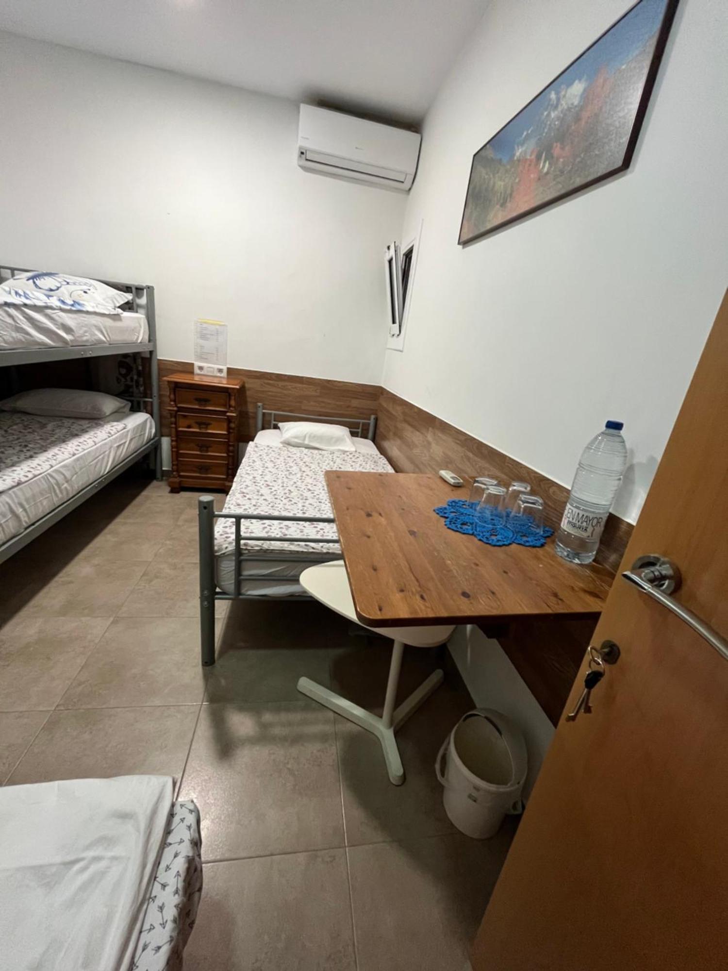 Cozy Room Next To El Prat Airport เอลปรัตเดยูเบรกัต ภายนอก รูปภาพ